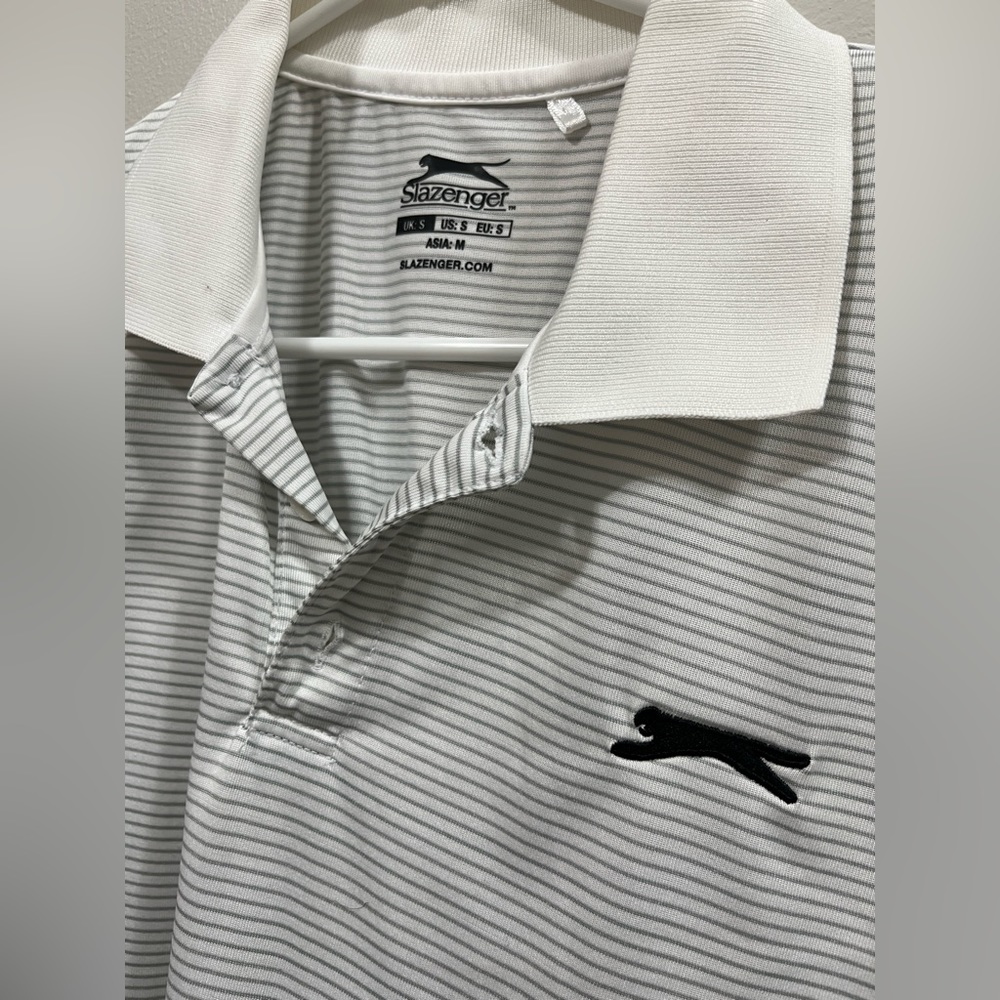 Small Slazenger Golf shirt | 100% Polyester | dri-fit athletic fit. - Picture 4 of 5